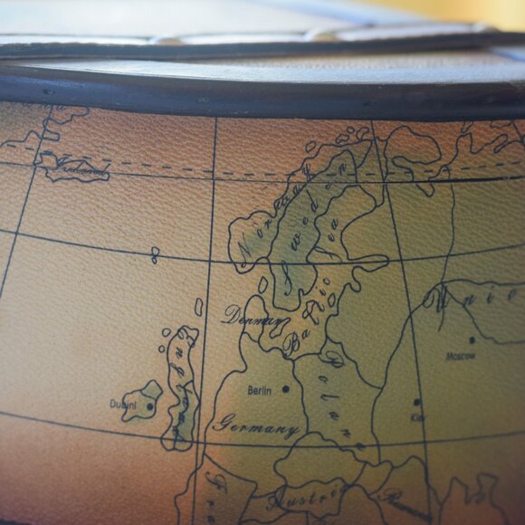 Vintage Half-Moon-Shaped Carrying Case Printed with Map with Latch and Handle - Picture 4 of 7